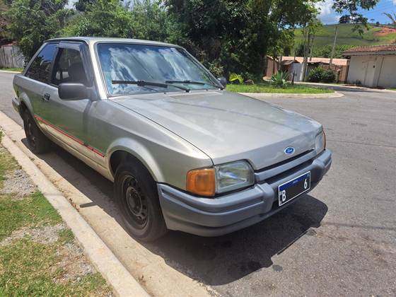 FORD ESCORT 1.0 HOBBY 8V GASOLINA 2P MANUAL FORD ESCORT 1.0 HOBBY 8V GASOLINA 2P MANUAL